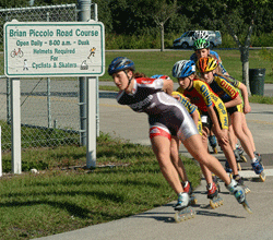 Skaters racing
